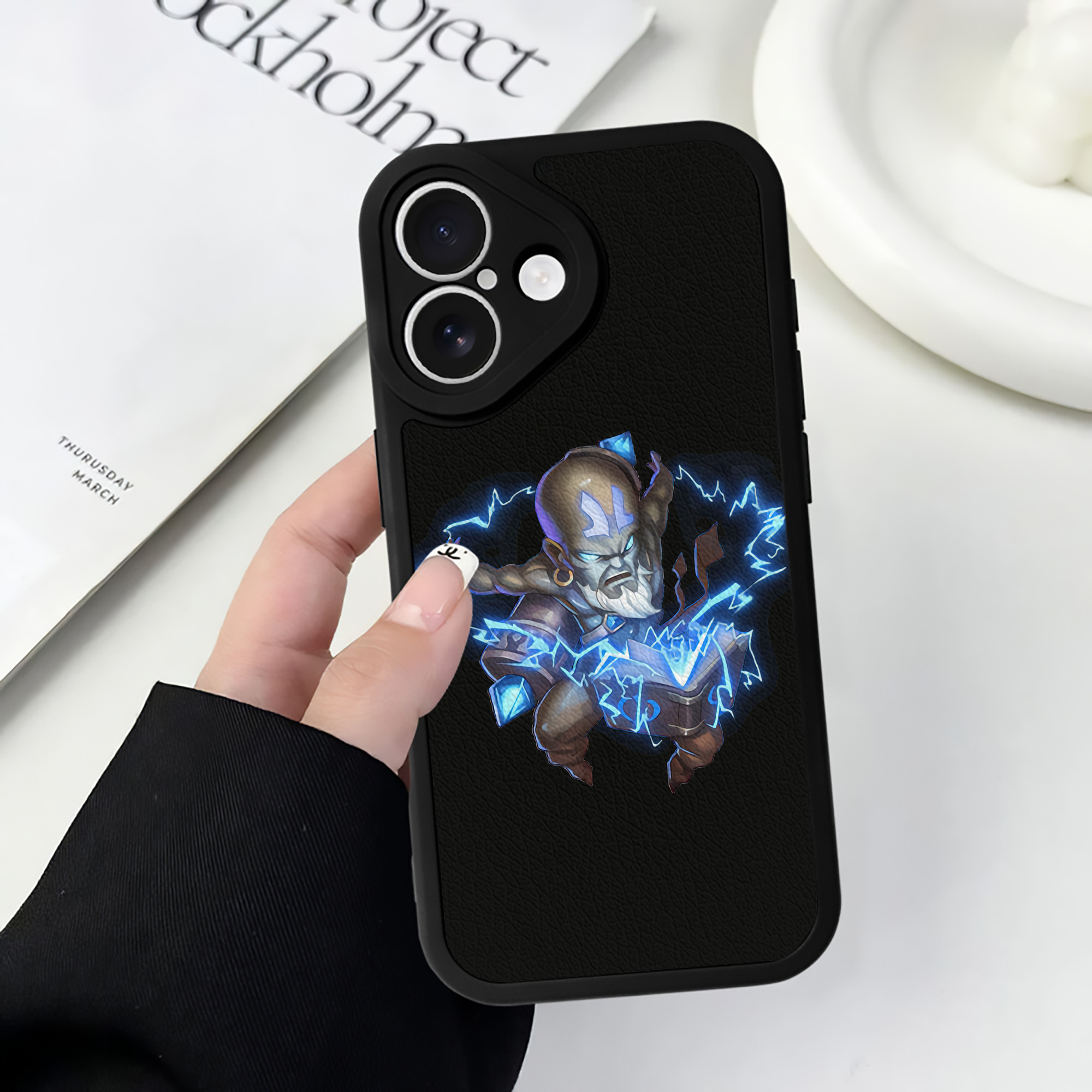 リーグ・オブ・レジェンド League of Legends LOL 【iPhone 16シリーズ対応】シリコンスマホケース（レザー調） 材質：シリコン